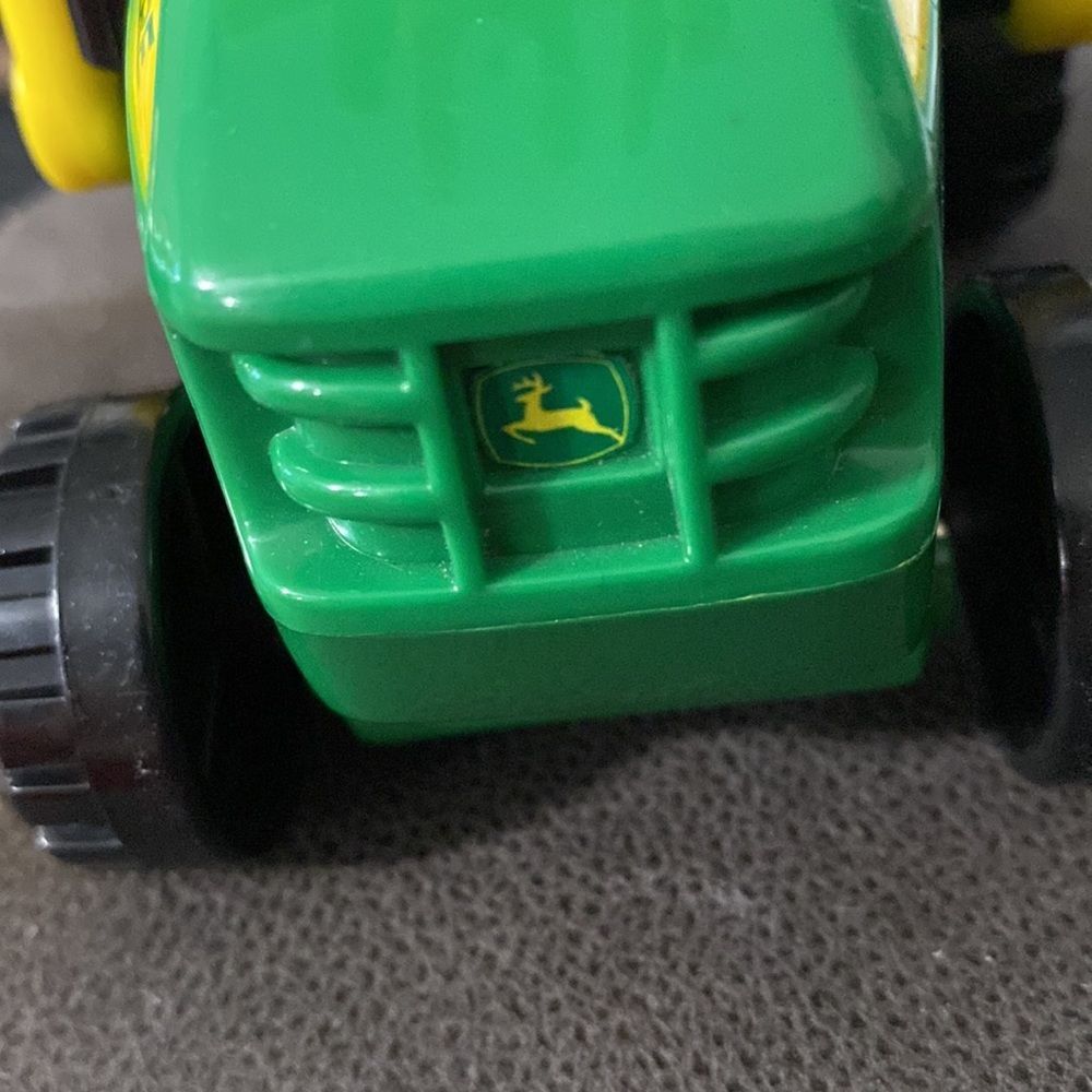 John Deere Hay Tractor Toy Plastic Hobbies Children Kids Play Sandbox - Picture 6 of 6
